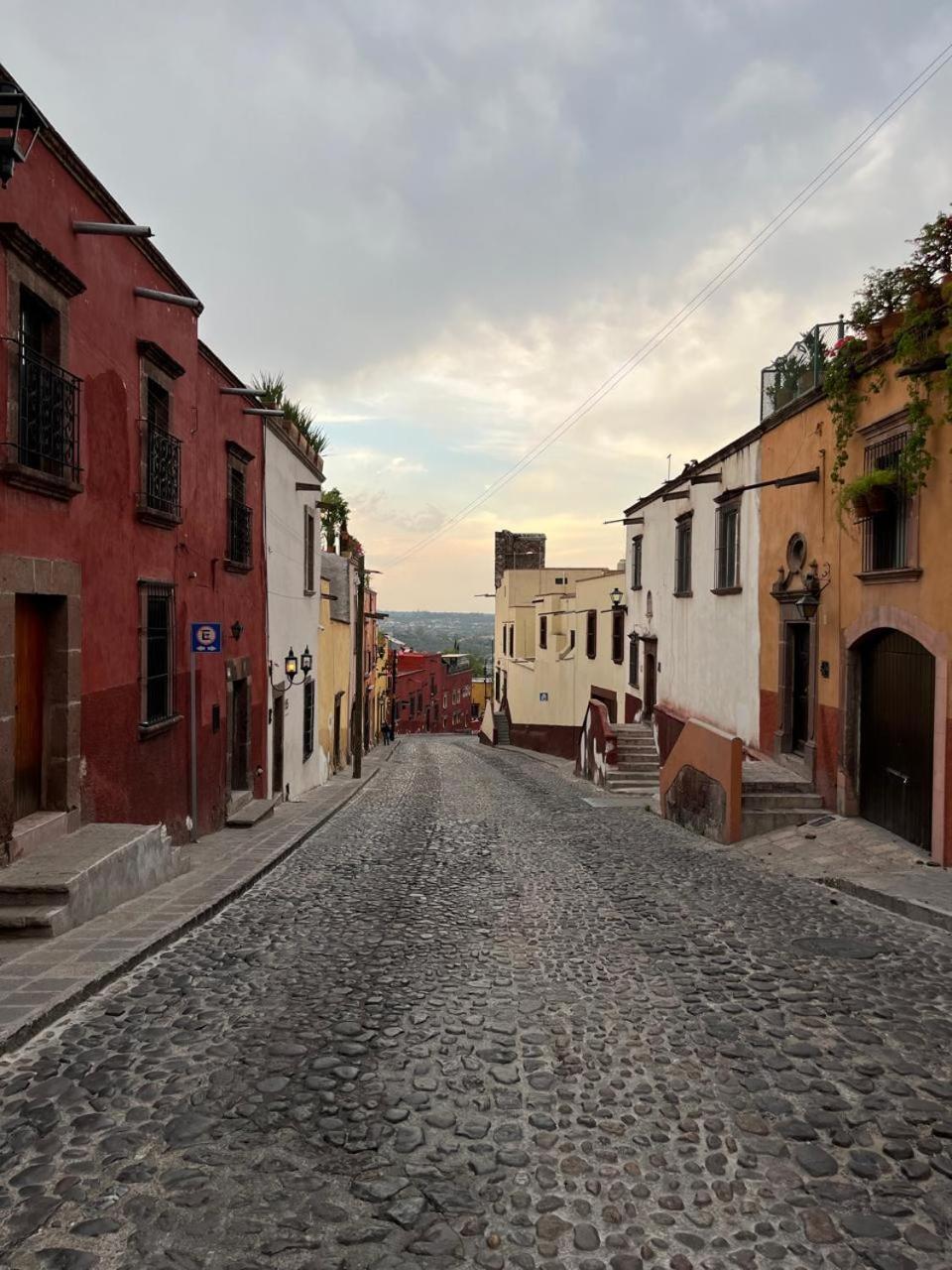 Cousy Condo In The Historic Center Of San Miguel De Allende, Incredible View, Pool, Bbq, 3 Blocks From The Main Parish San Miguel de Allende Dış mekan fotoğraf